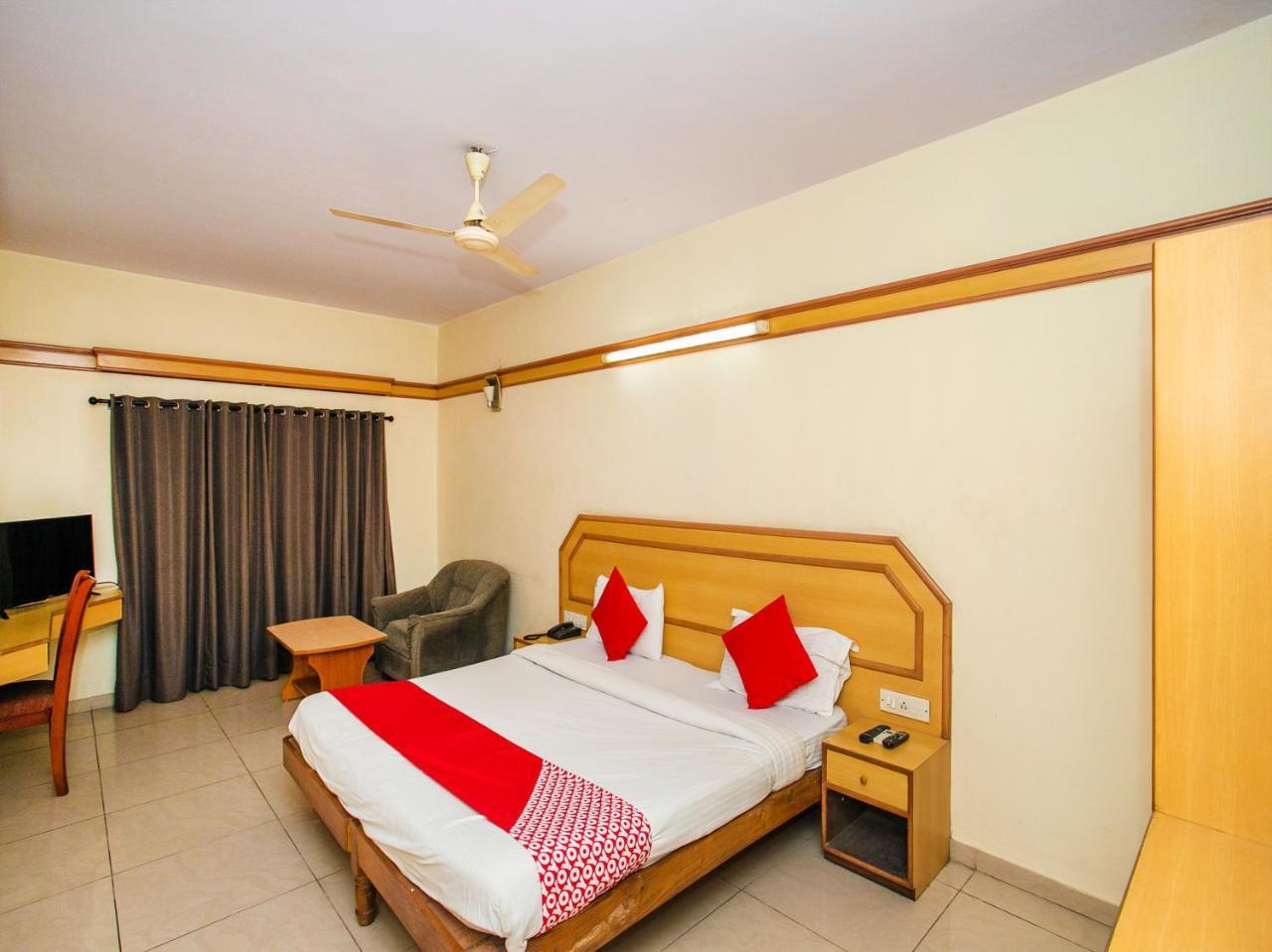 Oyo 649 Hotel Ajantha Trinity Inn Bangalore Exterior photo